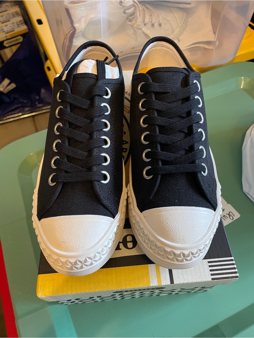 HOOD 1967 ROCKET 🚀 VINTAGE STYLE LOW TOP SNEAKERS,  BLACK 6.5 Womens